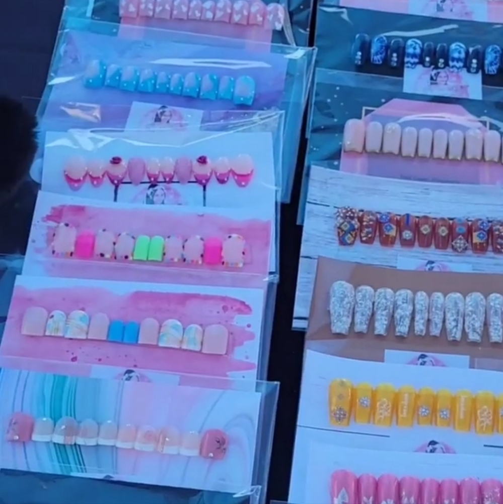 Handmade Wholesale Press On Nails - Picture 9 of 11